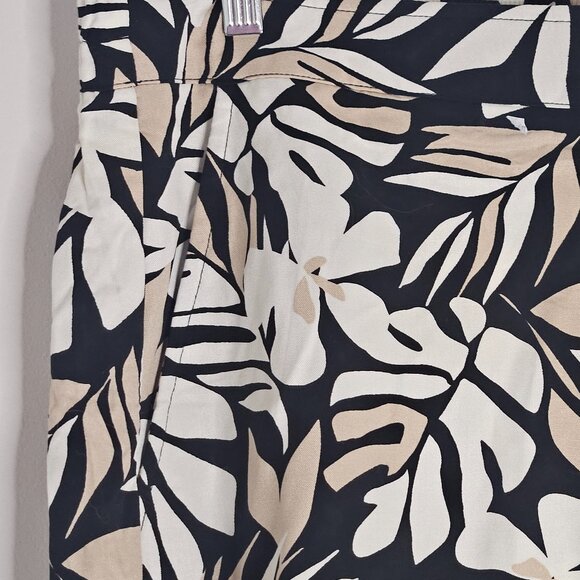 4" High-Rise Pull on Shorts szL - Picture 3 of 4